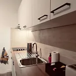 Cosy 2-room For 4 Guests Near Sint-pieters Station, And Close To The Centre Daire Gent