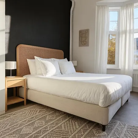 Apartment Cosy 2-room For 4 Guests Near Sint-pieters Station, And Close To The Centre Ghent