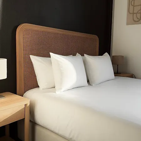 Cosy 2-room For 4 Guests Near Sint-pieters Station, And Close To The Centre Ghent