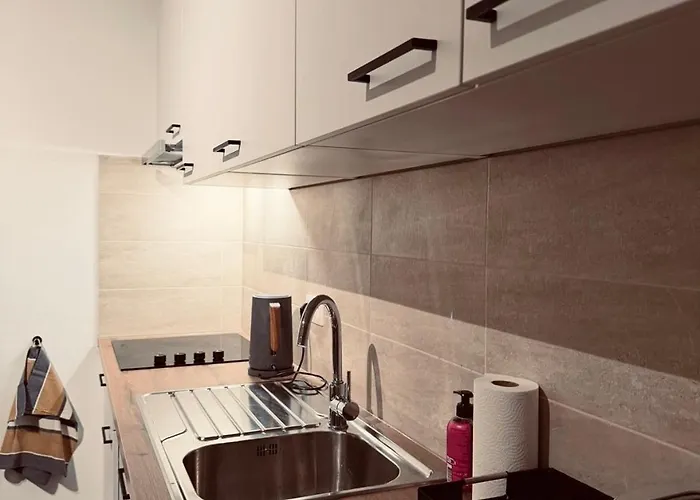 Cosy 2-room For 4 Guests Near Sint-pieters Station, And Close To The Centre Apartment Ghent