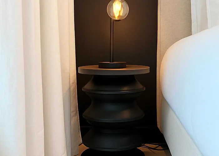 Cosy 2-room For 4 Guests Near Sint-pieters Station, And Close To The Centre