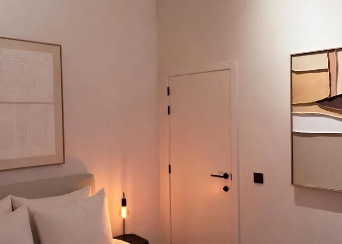 Cosy 2-room For 4 Guests Near Sint-pieters Station, And Close To The Centre Apartment Ghent