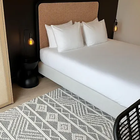 Cosy 2-room For 4 Guests Near Sint-pieters Station, And Close To The Centre * Gante